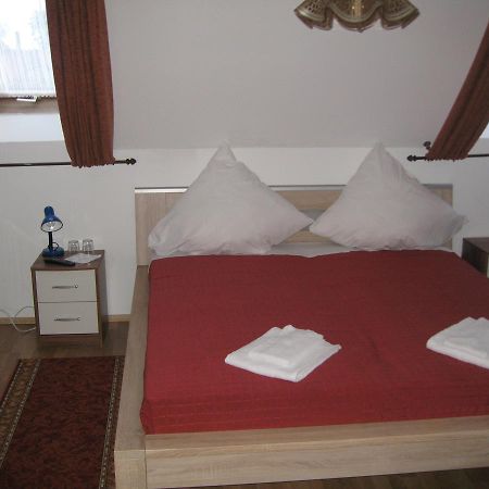 Hotel Syrtaki Bei Nikos Schopfloch Habitación foto